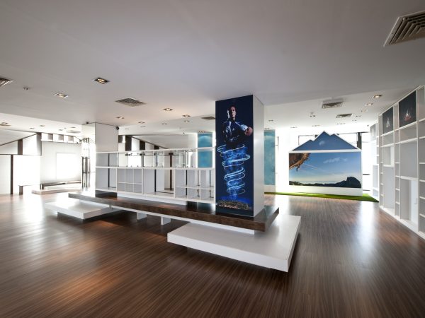 Luxury interior renovation with custom millwork and built-in shelving by Delghavi Design & Build serving the Greater Toronto Area